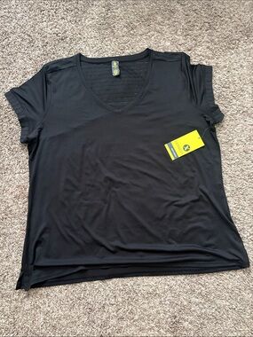 Xersion Black V-Neck Short Sleeve Active Tee